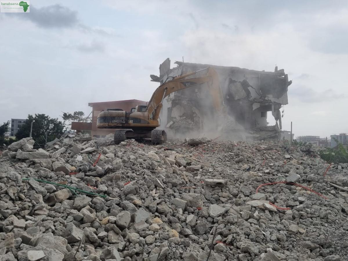 TRAVAUX DE DEMOLITION D’IMMEUBLE ET DIVERS