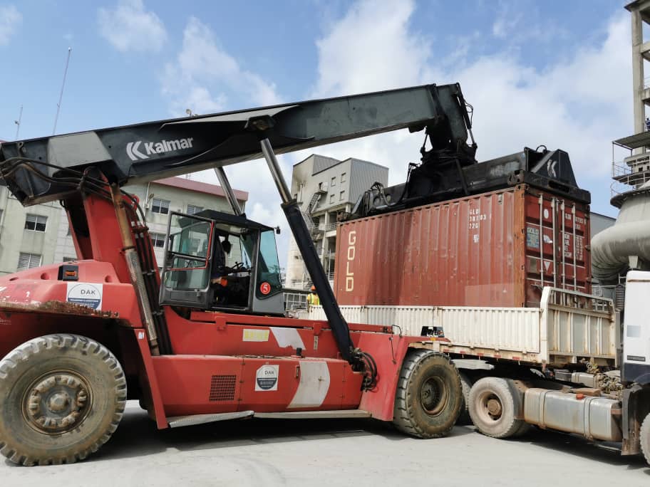 Reach Stacker