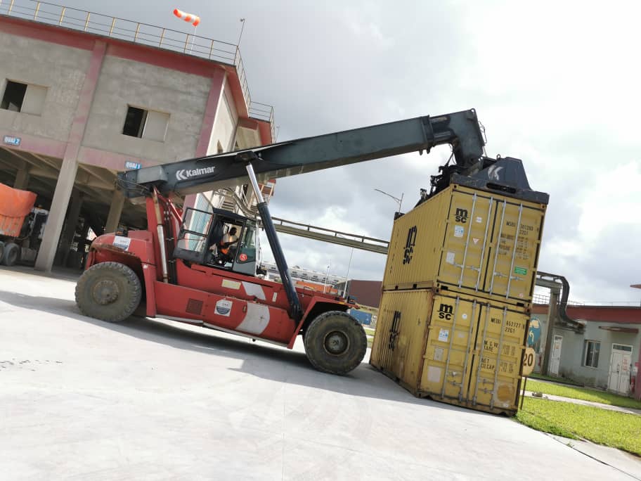 Reach Stacker
