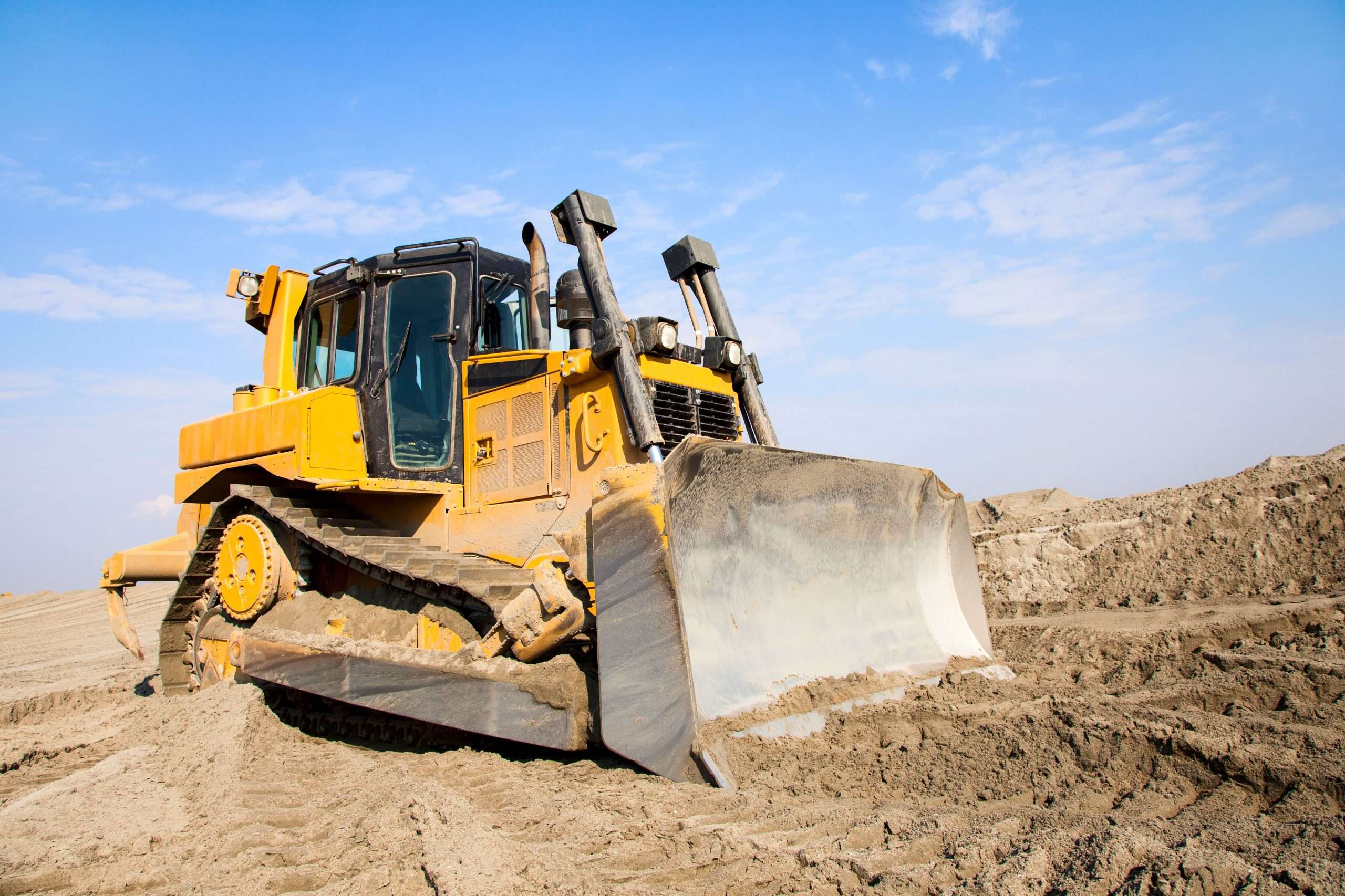 Bulldozer D7 et Komatsu