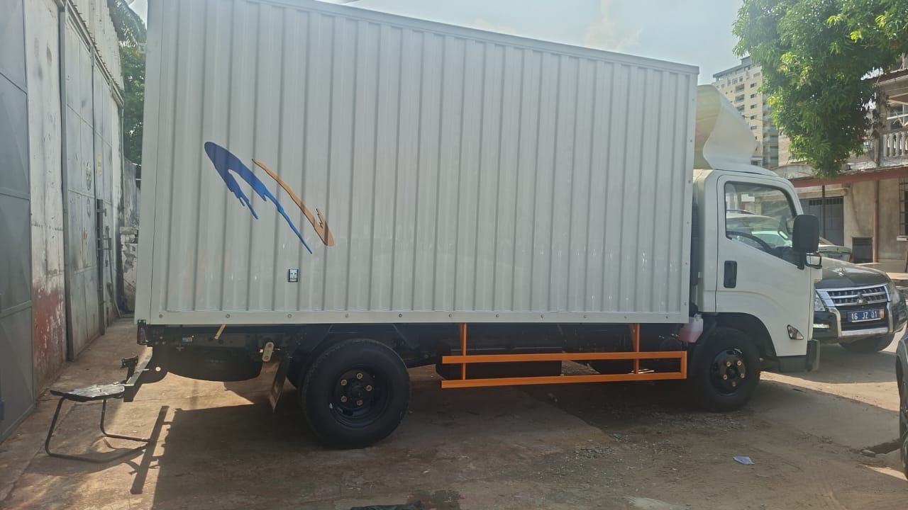 Location fourgon ferme 5T- GPS camera- Abidjan- Des 45 000 FCFA/jour