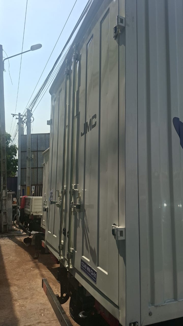 Location fourgon ferme 5T- GPS camera- Abidjan- Des 45 000 FCFA/jour