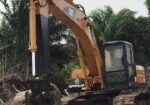 Pelle caterpillar et Komatsu