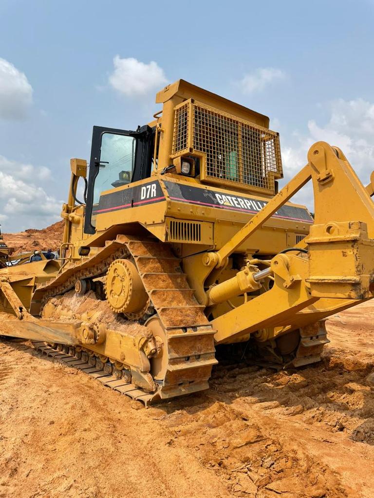 LOCATION BULLDOZERS (GROS ENGINS BTP)