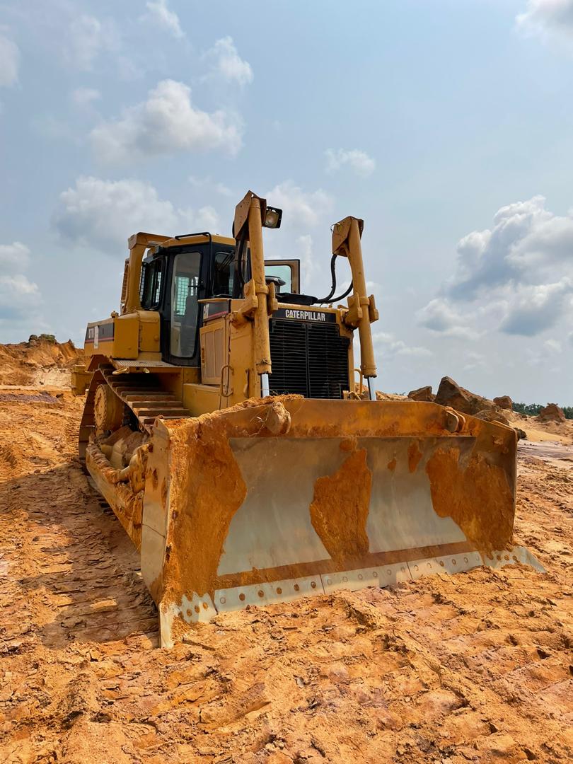 LOCATION BULLDOZERS (GROS ENGINS BTP)