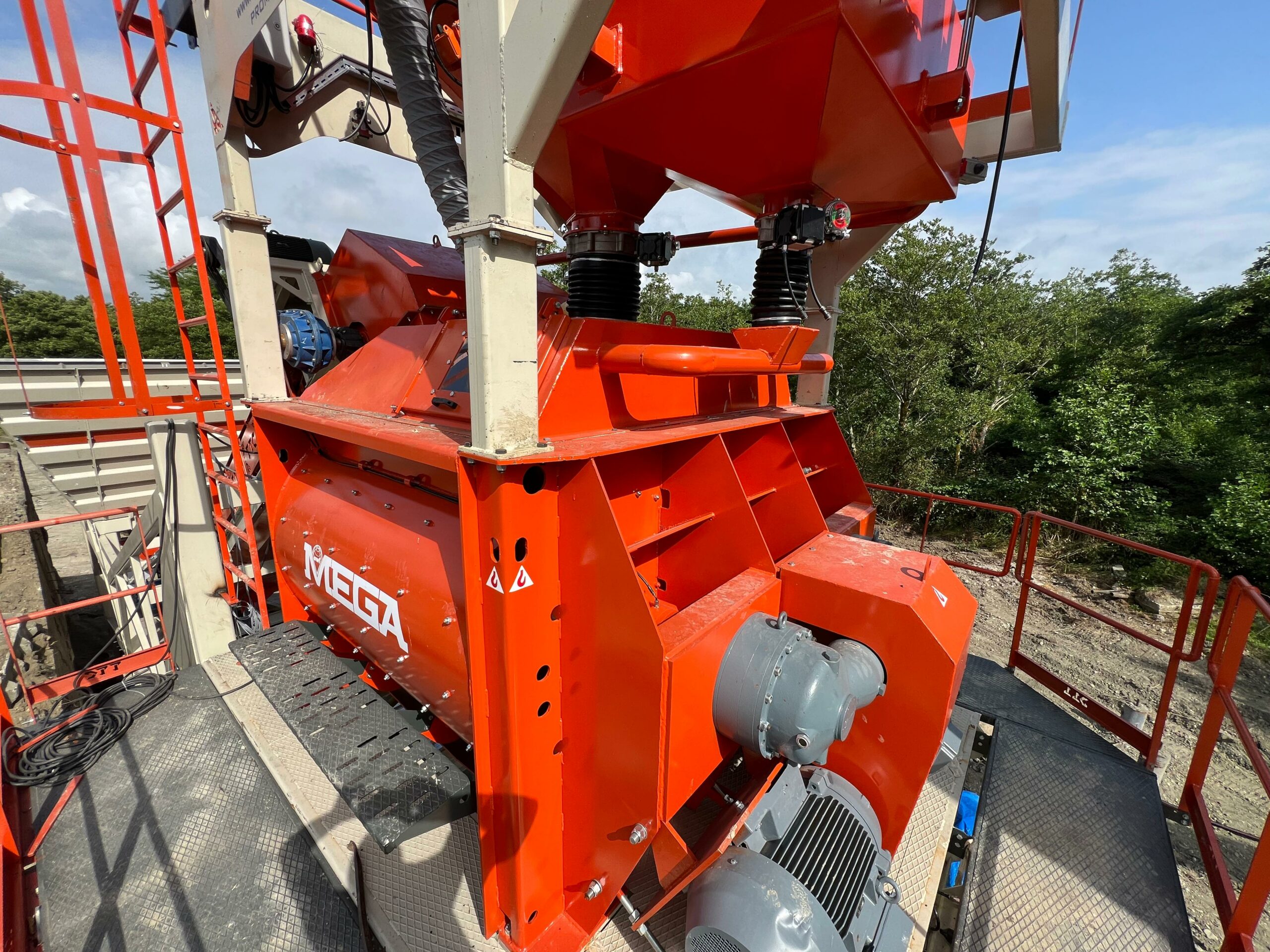 CENTRALE À BÉTON MOBILE 100 M³ À VENDRE