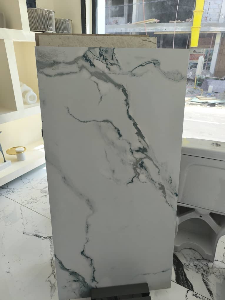 Carreaux effet marbre haute brillance