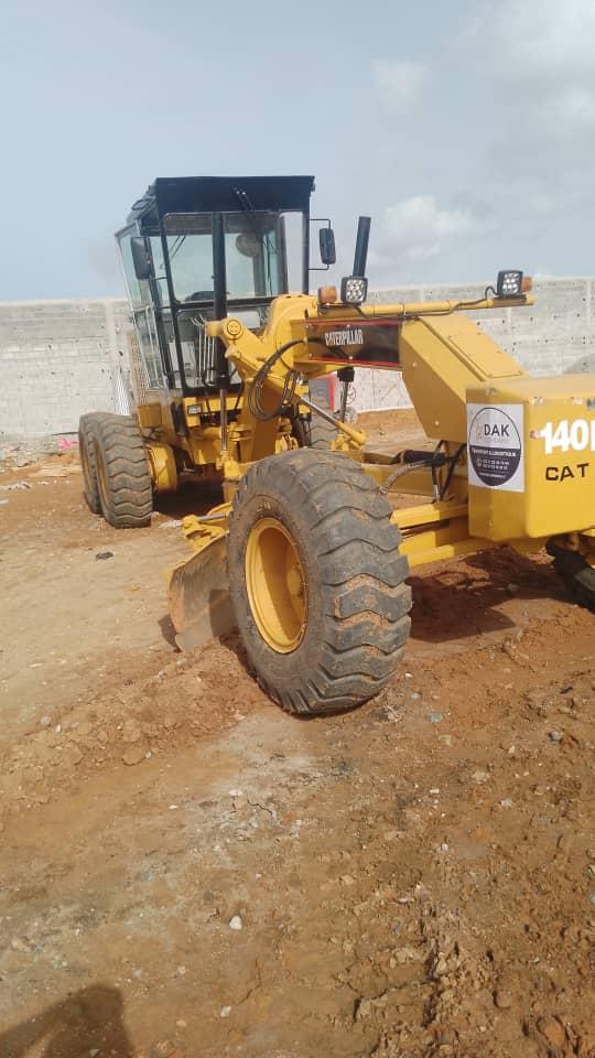 Bulldozer Niveleuse Chargeuse