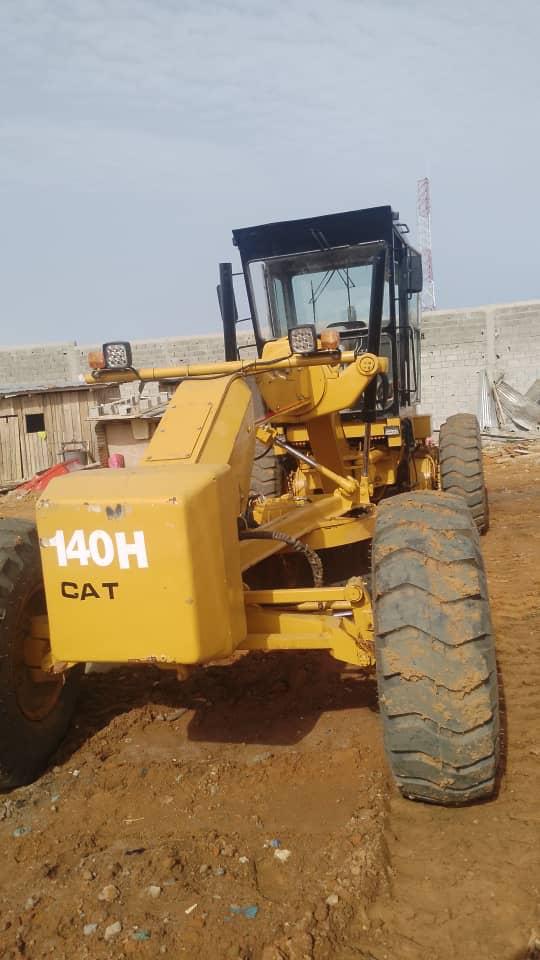 Bulldozer Niveleuse Chargeuse