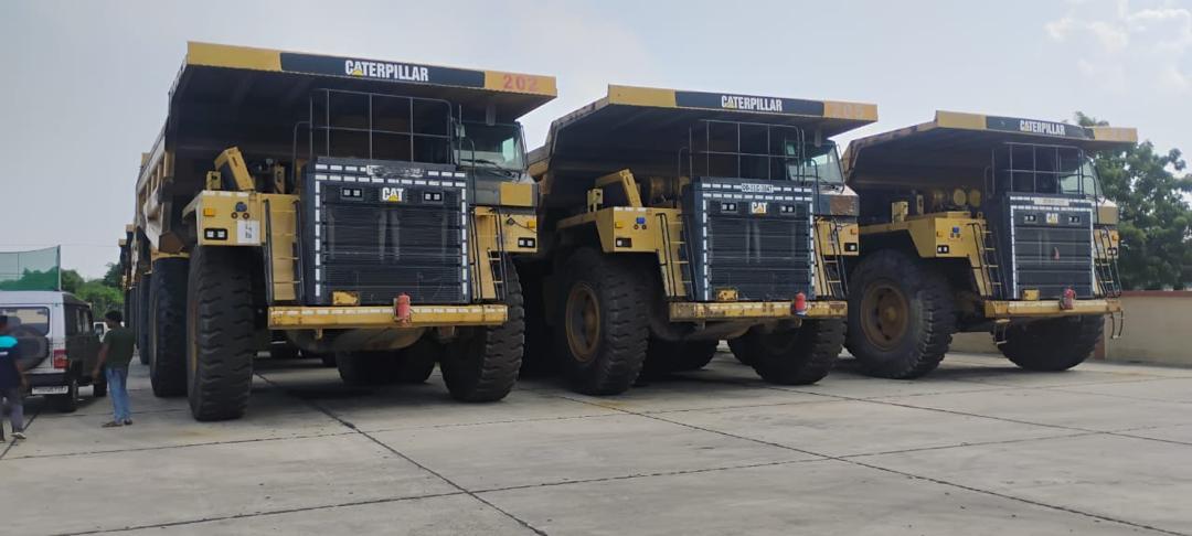 20 DUMPER CAT 777 DISPONIBLE POUR VENTE