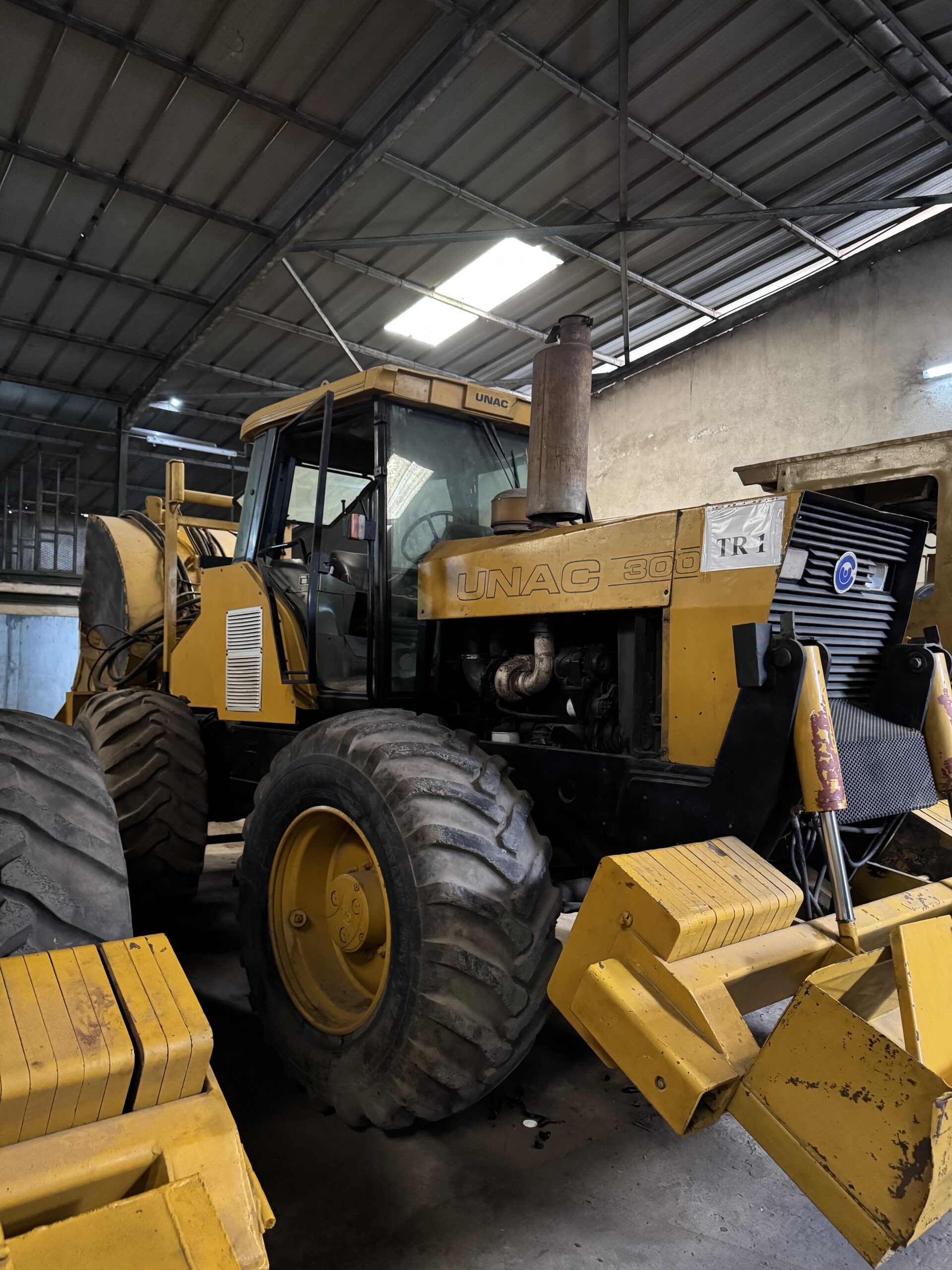 Trancheuse à Roue UNAC 300 P-TR1